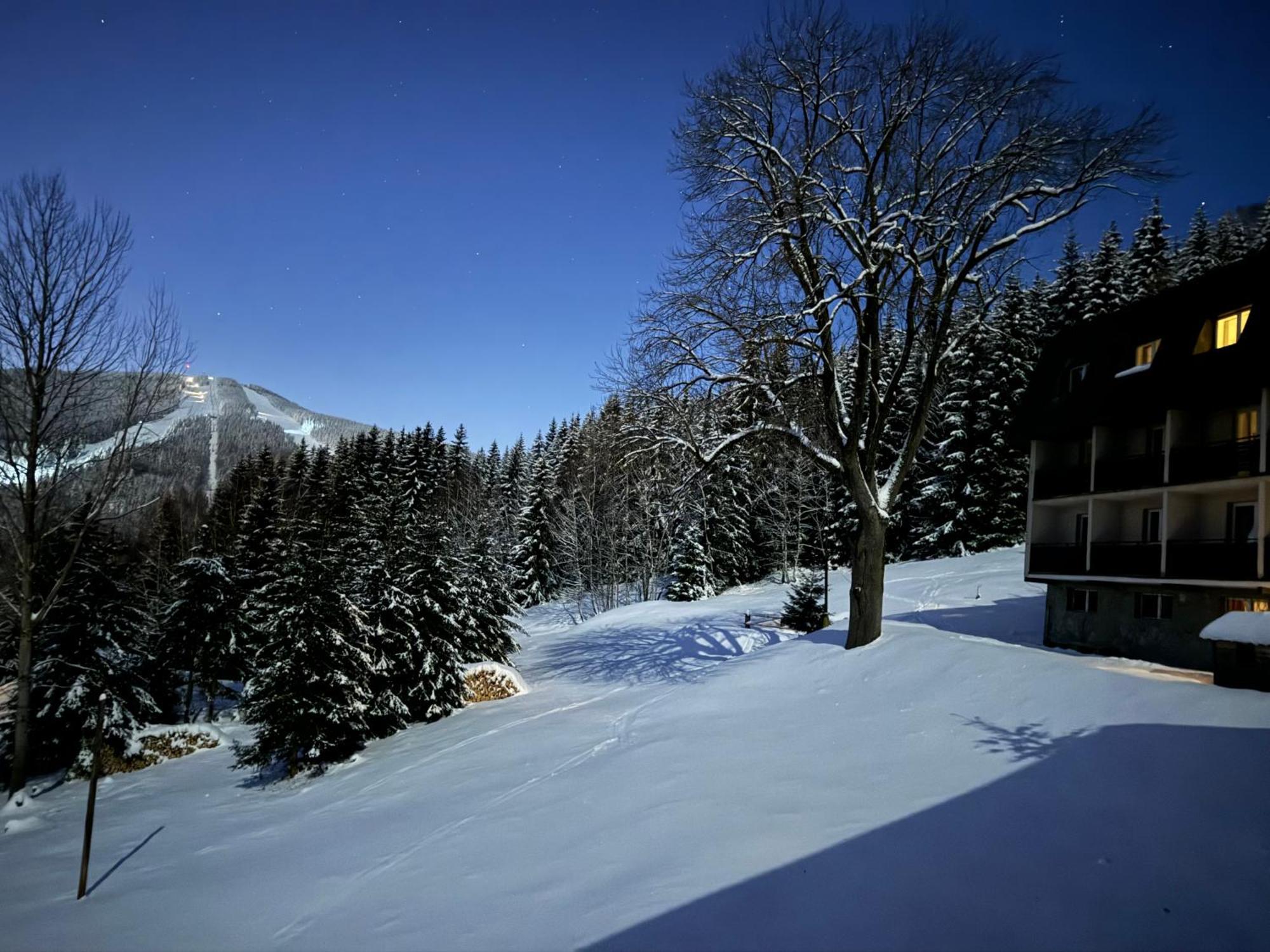 Hotel Horní Pramen Spindleruv Mlyn Exterior foto