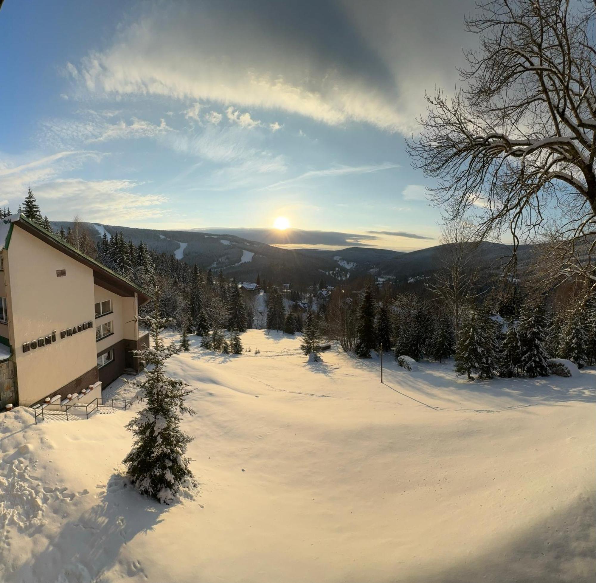 Hotel Horní Pramen Spindleruv Mlyn Exterior foto