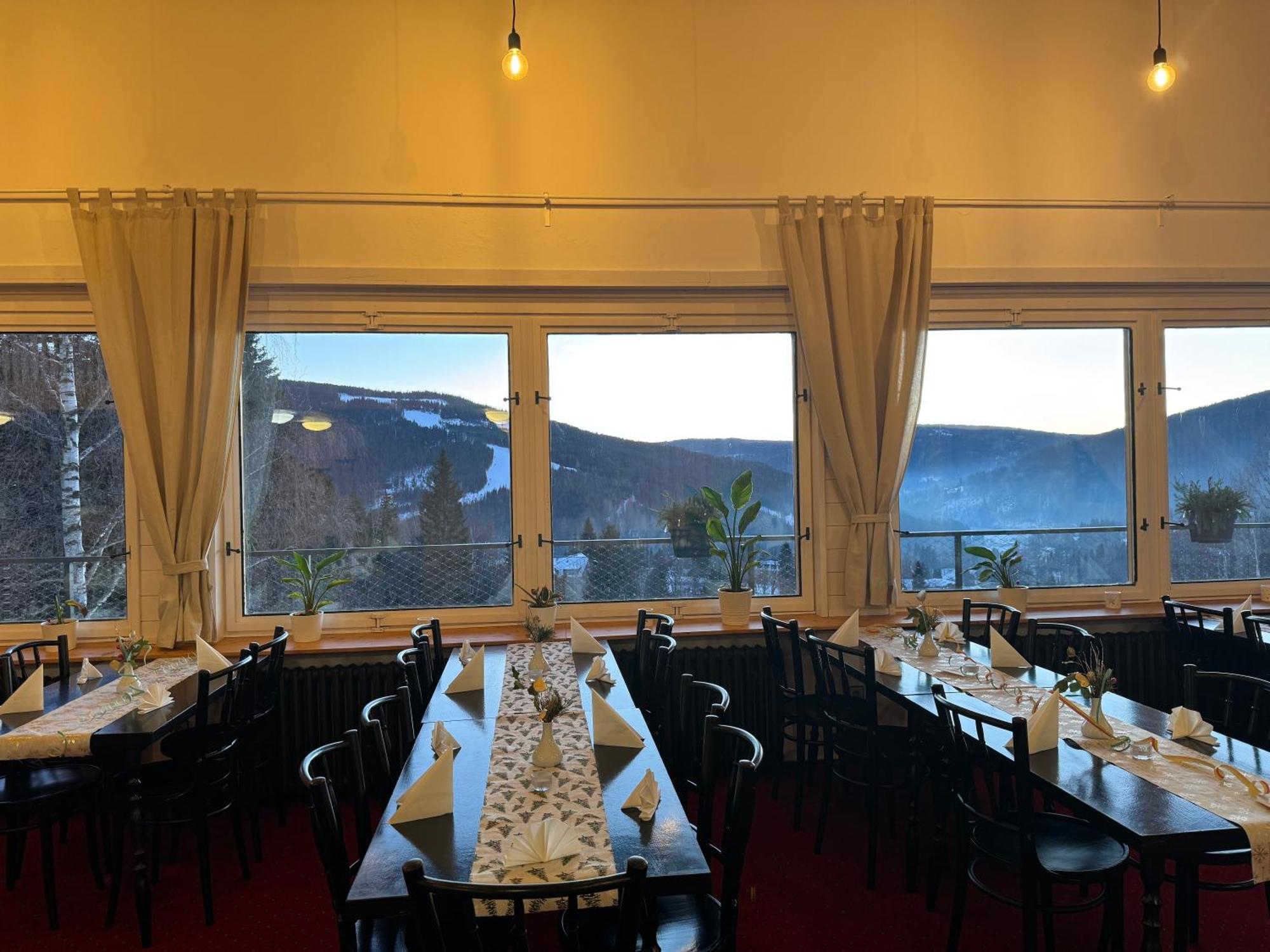 Hotel Horní Pramen Spindleruv Mlyn Exterior foto